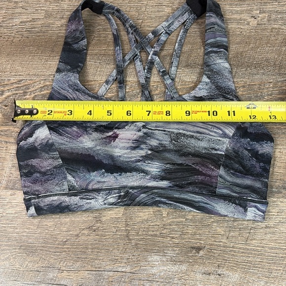 Lululemon Free to Be Serene Sports Bra Size 4 - Picture 7 of 8